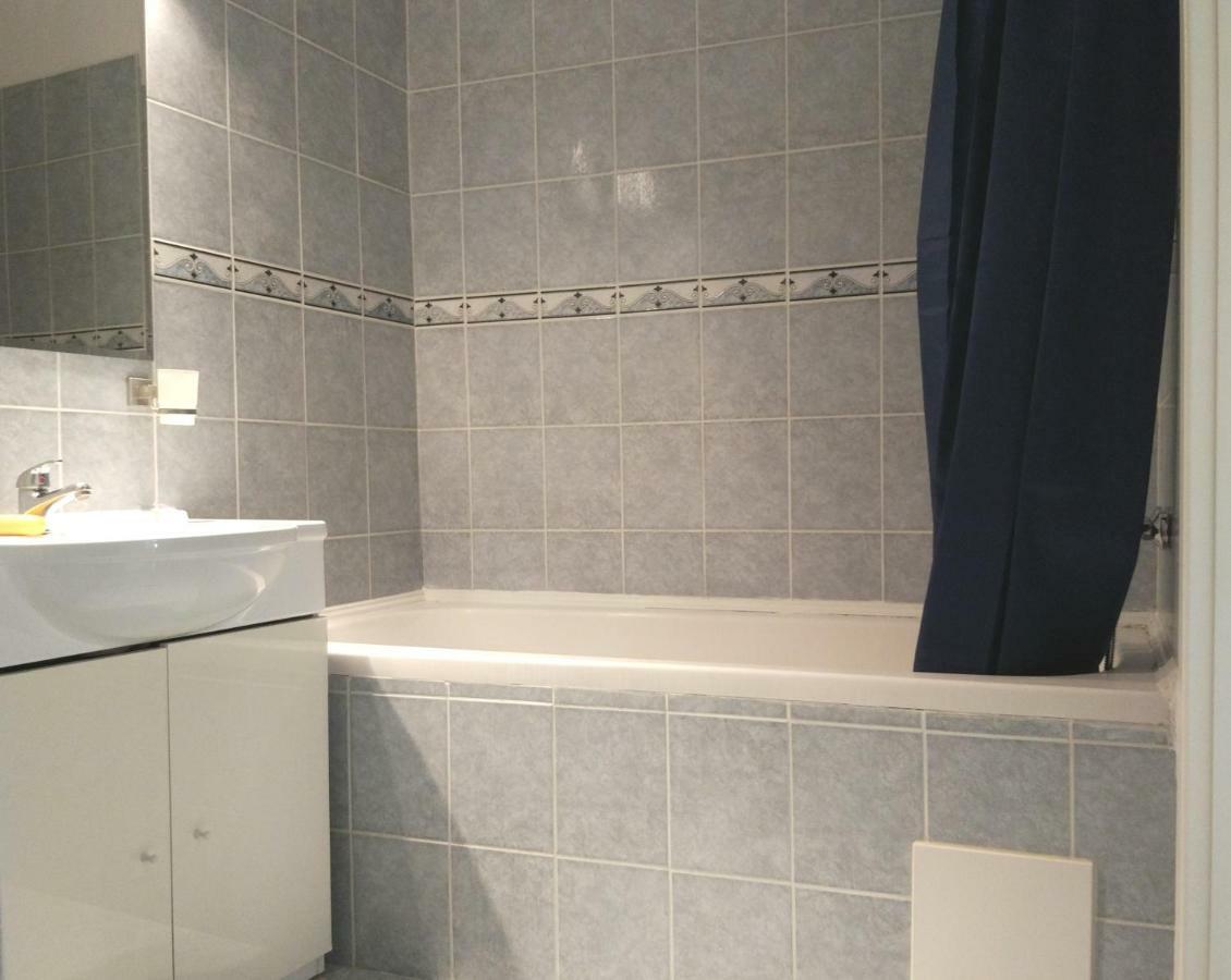 Riverview Apartment 브라티슬라바 외부 사진
