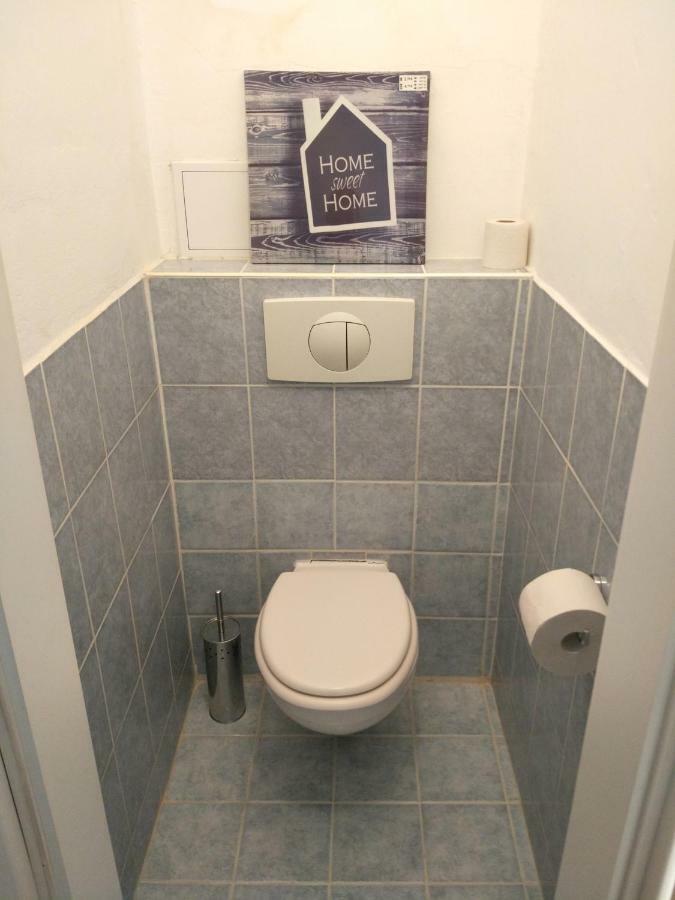 Riverview Apartment 브라티슬라바 외부 사진